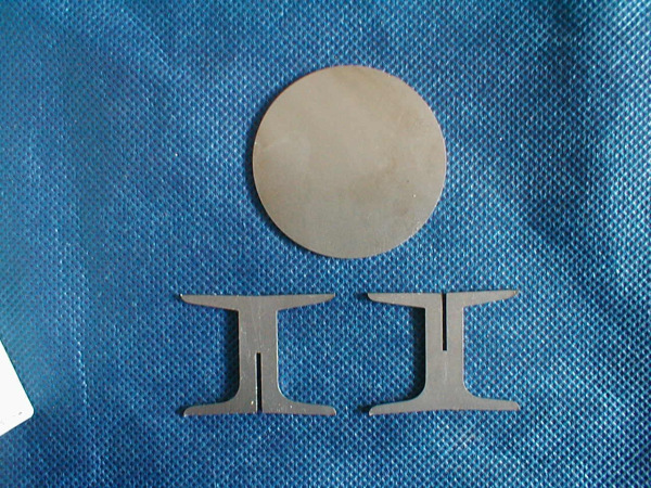 Bausatz Tisch aus Edelstahl 1:22,5 1