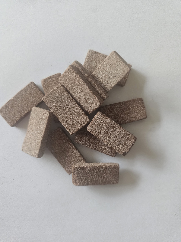 M-ATYP Rot Sandsteinplättchen 25 x 12,5 x 4mm 2